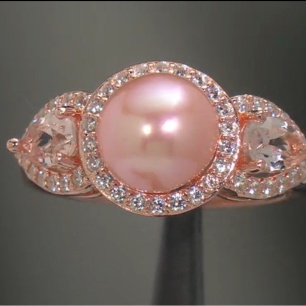 Elegant Peach Pearl and Morganite ring